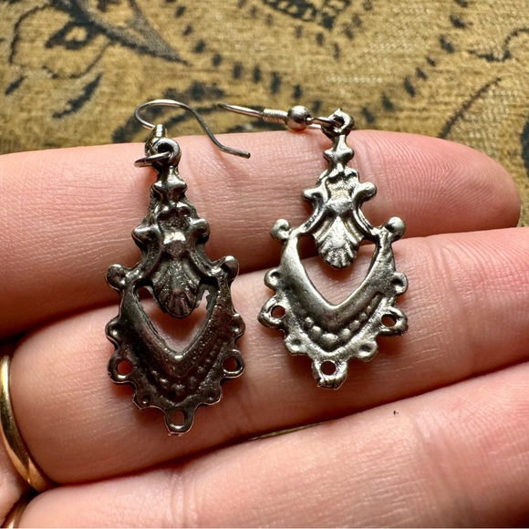 ‘90’s silver earrings - Picture 5 of 7